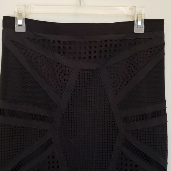 Elie Tahari Laser Cut Black Pencil Skirt - Picture 5 of 8
